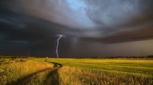 Летние мимо летящие грозы с молниями 2023 г.