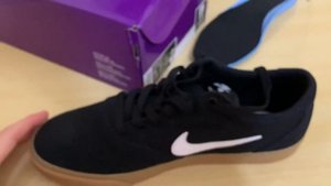 Unboxing NIKE SB CHRON SOLARSOFT