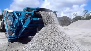 Powerscreen 1000SR hard rock application