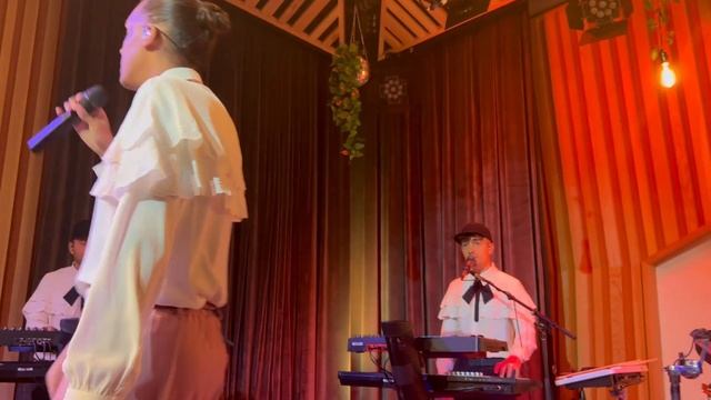 Stromae "La solassitude" 10/27/22 KCRW Studio Los Angeles смотреть онлайн