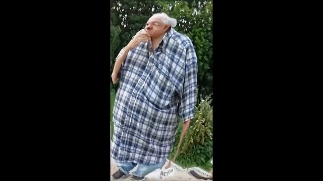 Дед размышляет о жопе (и не только) смотреть онлайн