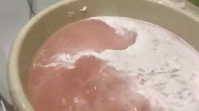 Какашка в тазу смотреть онлайн