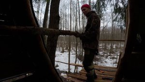 СТРОИМ ХИЖИНУ в ЛЕСУ! ДВУХЭТАЖНЫЙ ДОМИК в ЛЕСУ для ДЕТЕЙ! 6 ДЕНЬ СТРОЙКИ