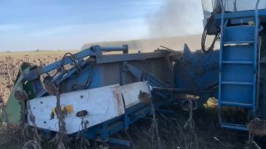 🇺🇦Збір соняшника комбайном КЗС•9•1 «Славутич»🇺🇦Все буде Україна🇺🇦@Molodyy_fermer