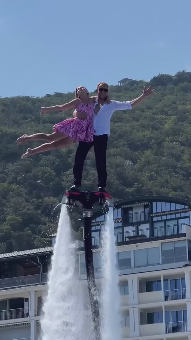 Красивый танец на флайборде 🤩
