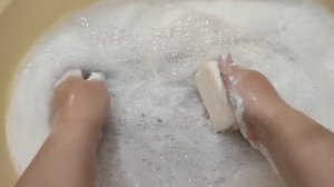 Мылю туалетное мыло и прилипушки.🛀🛀🛀