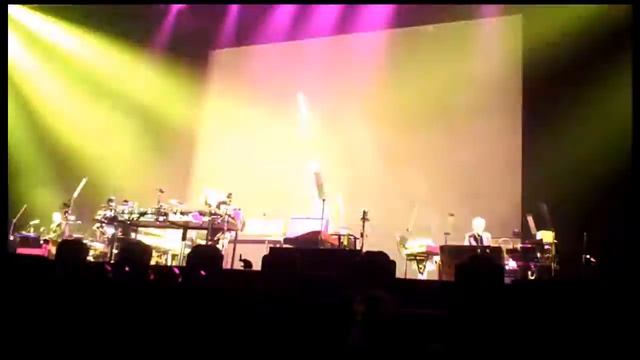 Jean Michel Jarre 101010 O2 London - 07 Magnetic Fields 2 смотреть онлайн