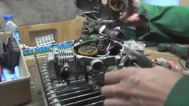 Мотовелосипедный мотор 144f гремит, разборка поиск неисправности. смотреть онлайн