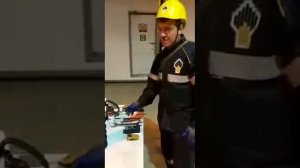 Просто линейный трубопроводчик.....