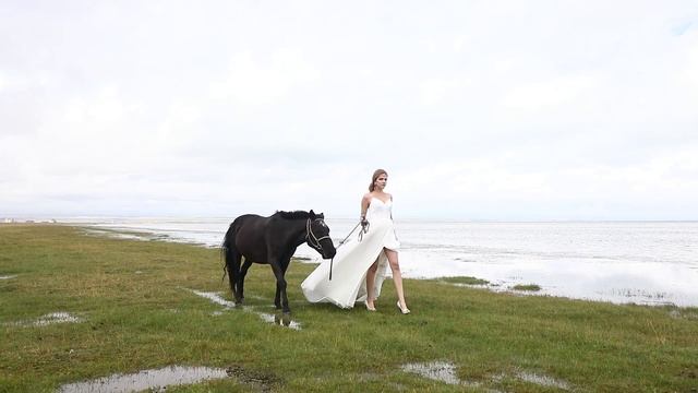 Dress NIMFA | A-Line Court Train Sequined Lace Wedding Dress LD5781 | COCOMELODY смотреть онлайн