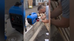 Как слить масло с инверторного генератор и сделать ТО, лайфХак замена масла, слив в бутылку #dinking