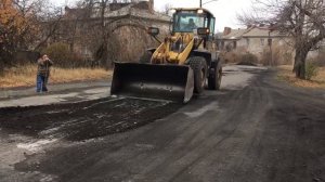 Самарцы сделали ямочный ремонт на одной из улиц Снежного