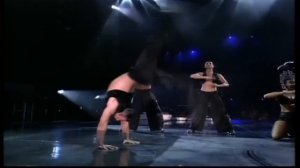 Madonna - Vogue (Girlie Show Tour) (HD)