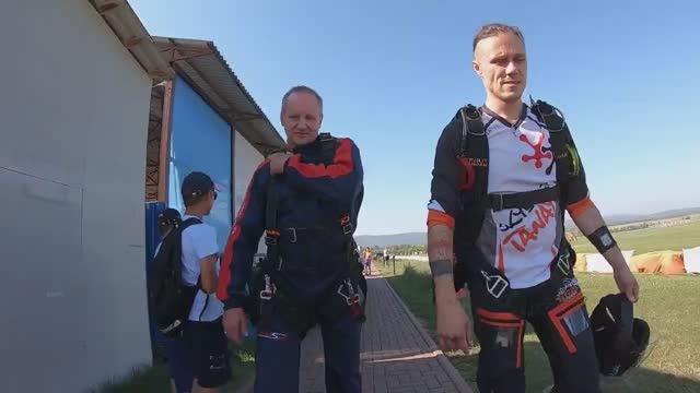 Веденичев Серёга. Прыжок с парашютом! День ВДВ! Тандем. Высота 4000 м. 02.08.2019 г.