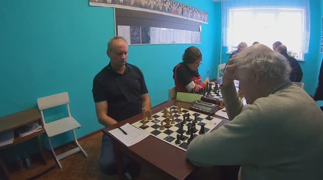 Личное первенство г.Ленинск-Кузнецкий по шахматам 1-тур. Веденичев-Барышев 0:1 14.01.2024 г.