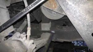 Замена подушки двигателя. VOLVO S60. B5244S. 2006г