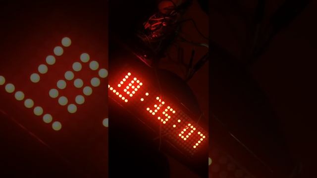 Multi Mode Digital Clock with Thermometer (2) смотреть онлайн