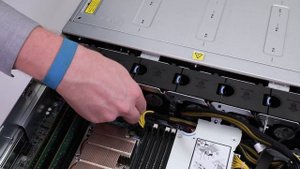 DellEMC PowerEdge R740XD2: Remove/Install Fan