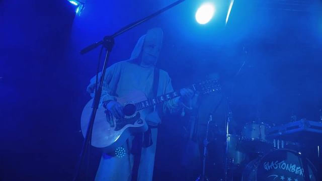 Moon Far Away – Цветики – Live @ Йоль, 25.12.2022 смотреть онлайн