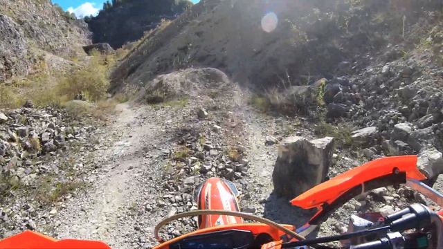 Эндуро в карьере смотреть онлайн