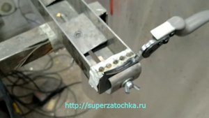 Заточка секатора на точилке Строгова до состояния стрижки волоса.