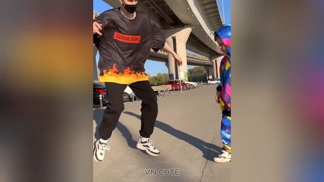 SIMPAPA | NEON MODE | SHUFFLE CHALLENGE | TUZELITY SHUFFLE DANCE 2024 смотреть онлайн