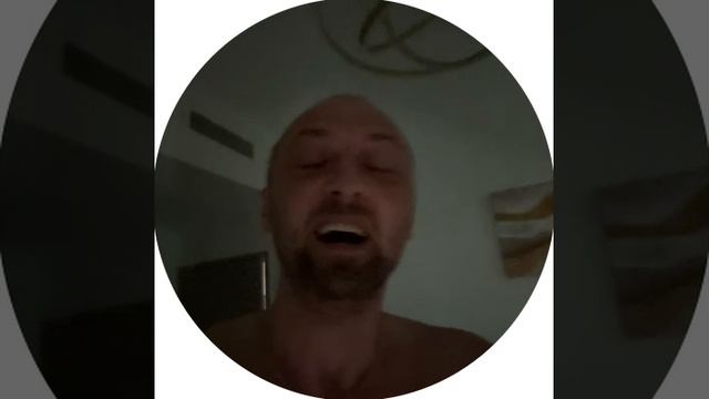 Video кто это такой просыпается😂😂😂