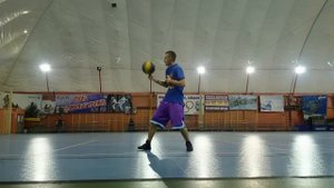 КРУЧЕНИЕ НА ПАЛЬЦЕ БАСКЕТБОЛЬНОГО МЯЧА (ATB) ВОВНУТРЬ БЕЗ ПОДКРУЧИВАНИЯ
