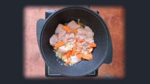 Жаркое из курицы, картофеля и капусты