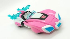 Обзор на TRANSFORMERS - Arcee (Thrilling 30 - 02-21 / Earthrise - WFC-E17 / Studio Series - '86-16)