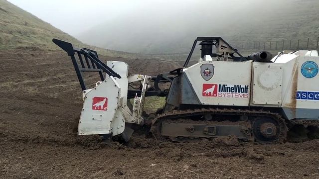 Механическая машина по разминированию смотреть онлайн