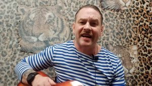 А может ночь не торопить...