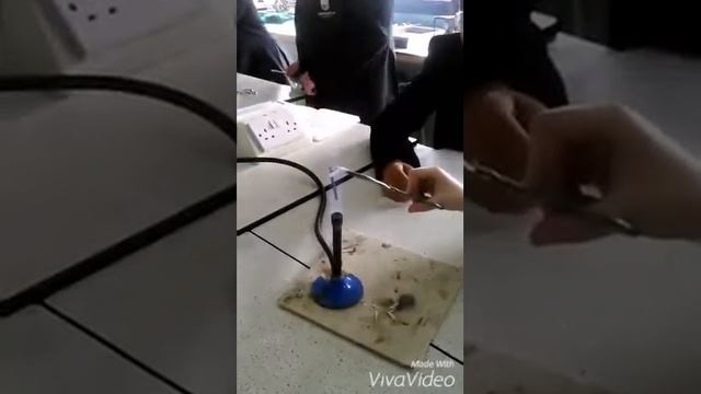 Burning magnesium - experiment смотреть онлайн