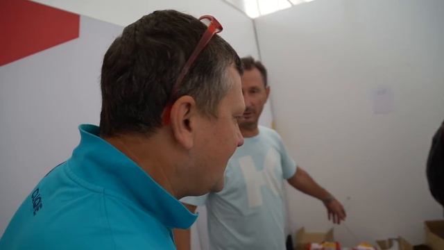 Вуэльта 2018. Первый день с командой Астана. смотреть онлайн