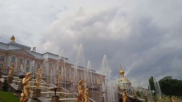 фантаны в Петергофе. красота. смотреть онлайн
