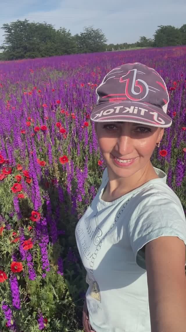 Дарите женщинам цветы 💐 #цветы #крым #даритеженщинамцветы