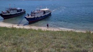 Путешествие на кораблике по Байкалу. Приехали из Сочи на Байкал на машине.