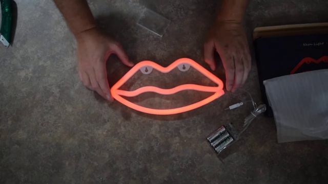 Unboxing: LongMon LED "Neon Light" Lips смотреть онлайн