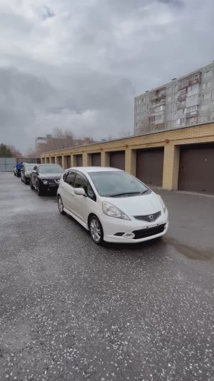 Honda Fit RS - Авто из Японии, Кореи и Китая. Япония Экспорт Омск