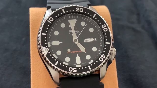 Seiko Automatic analogue watch SKX 007 200m divers(contact Fb page if interested in knowing price ) смотреть онлайн