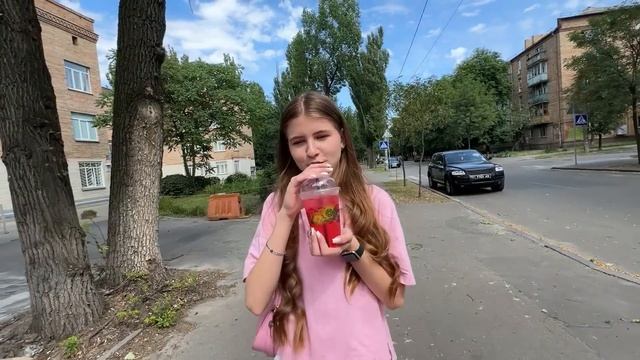 Кира в шоке с себя. Я купила подарок, Тера заболела, лечим. Покрасила себя и Добби. смотреть онлайн