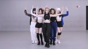 ITZY (있지) - 'LOCO' dance practice mirrored