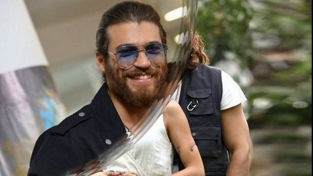 Noticias de última hora, confesiones impactantes de Can Yaman y su familia sobre Demet смотреть онлайн