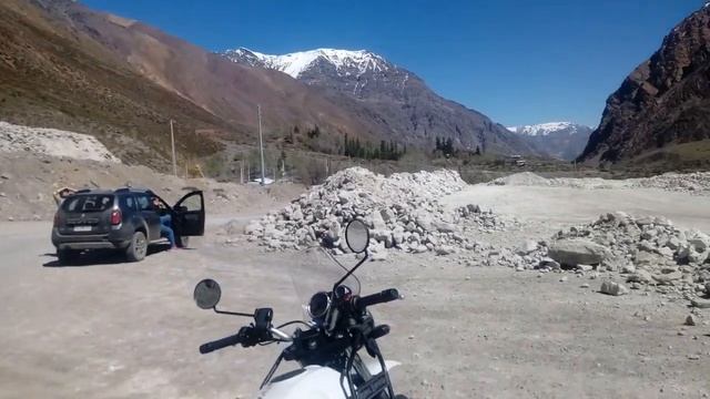Himalayan 400...Camino al volcan...Región Metropolitana...Chile. смотреть онлайн