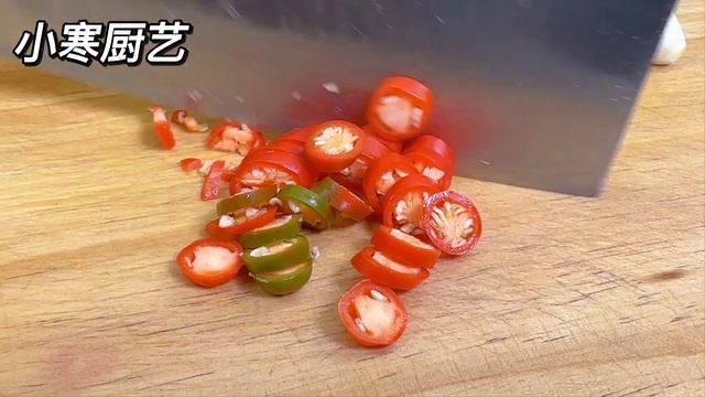 炒臘腸時，不要直接下鍋炒，教你小技巧，出鍋香而不膩，不硬不咸，【民寒食藝】，#炒臘腸好吃，#炒臘腸家常做法，#炒臘腸料理，#炒臘腸食譜，#炒臘腸的做法，#炒臘腸前需要蒸或者煮一下嗎