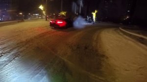 Яндекс Такси на отбойнике. Екатеринбург, 13.11.2024 23:20