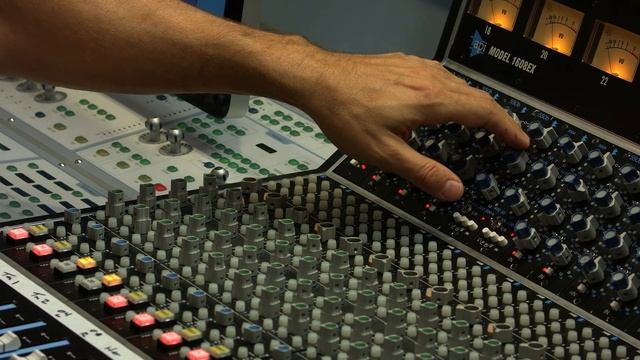 Analog Rock Mixing #5: Toms and Drum Distortion смотреть онлайн