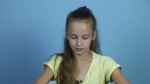 Разговариваю с Яндекс Алисой по алфавиту