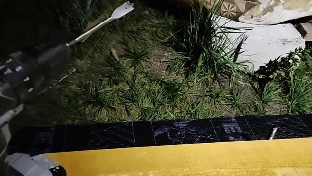 Богомол на стройке