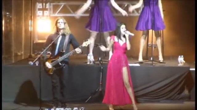 Selena Gomez & the Scene - We Own The Night Tour (Live in Rio de Janeiro/BR) [DVD] смотреть онлайн